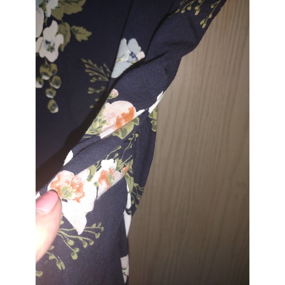 Ingrid & Isabel Maternity Floral Knit dress size Large - Picture 3 of 4